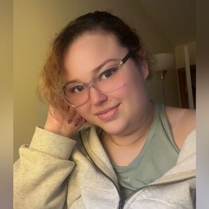 Meet your Posher, Christin